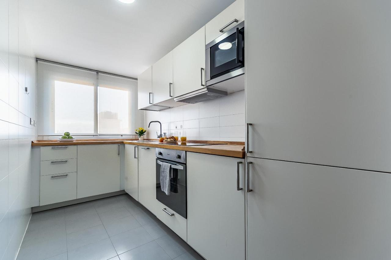 Modern Beach Apartment Valparaiso With Parking 马拉加 外观 照片